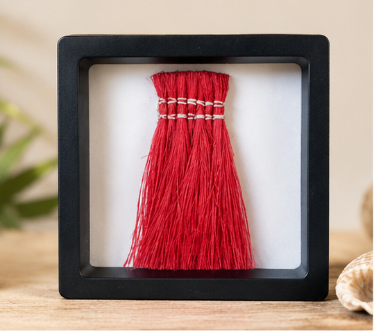 Parahuhu Framed Ornamental Kakahu